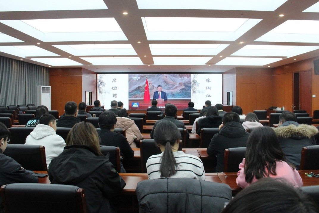 沐新年暖阳  践检察初心 ——吕梁柳林县检察院举办新年首场柳检大讲堂凝聚奋进力量