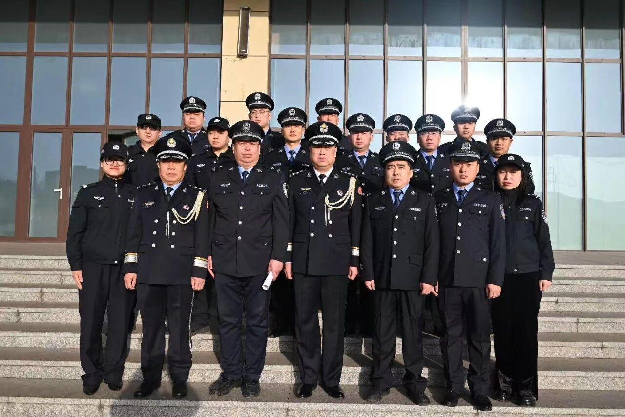 警徽闪耀铸忠诚  担当护航新征程——吕梁柳林县人民法院庆祝第六个中国人民警察节