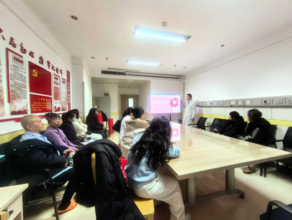 山西省肿瘤医院成功举办乳腺癌患者科普教育活动——李女士的治疗