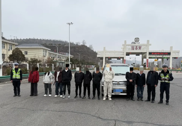 超员“挤”不出便利  却会“挤”走安全