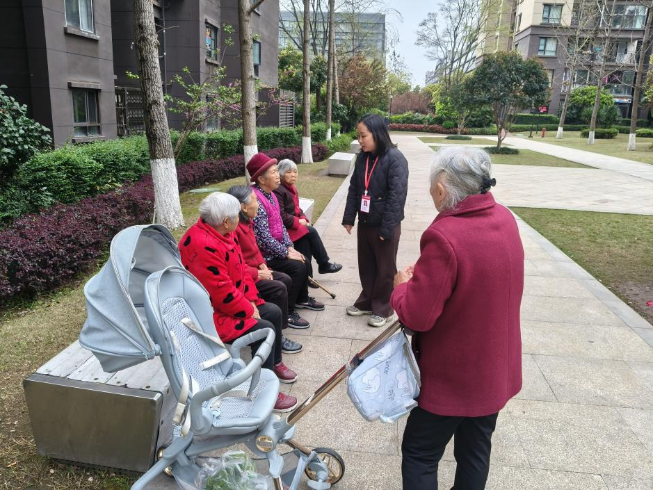 情暖桑榆  健康护航——重庆市两江新区双凤桥街道朗月路社区开