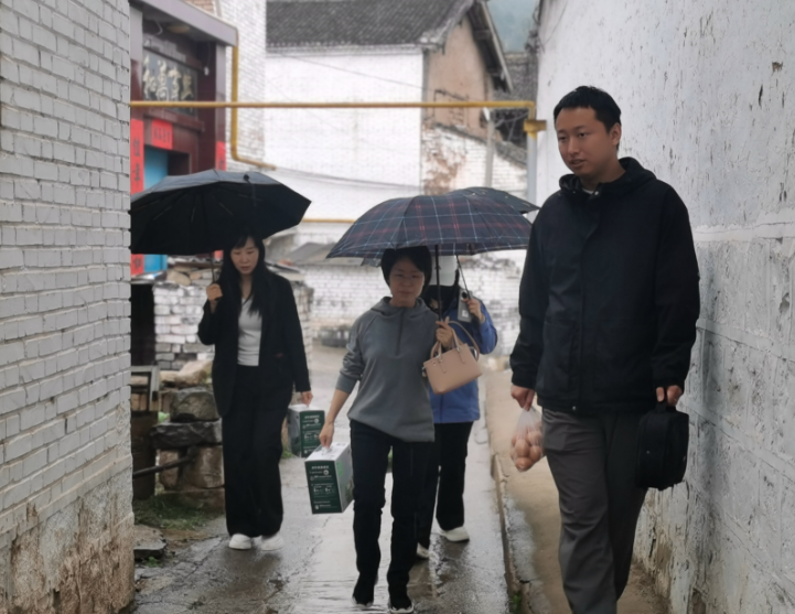 爱心助残暖人心  志愿服务显担当——民盟沁水小组联合冬日阳光志愿服务队开展“全国