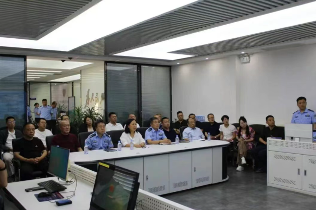 警民恳谈促和谐   群策群力创“国枫”——山西平遥县公安局举办警民恳谈会